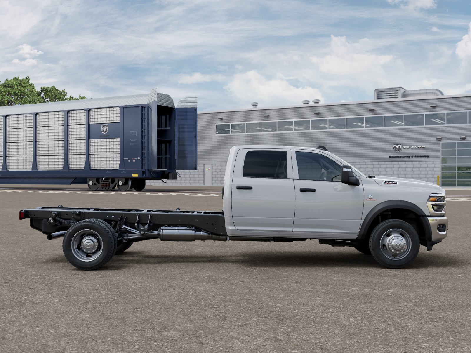 New 2026 Bright White Clear-Coat Exterior Paint RAM Tradesman image 12