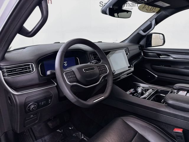 Used 2024 White Jeep Base image 9