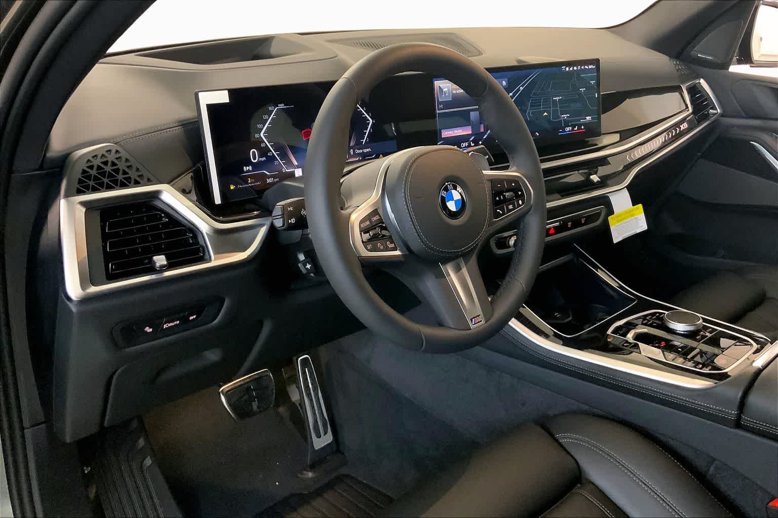 New 2026 Manhattan Green Metallic BMW xDrive40i image 8