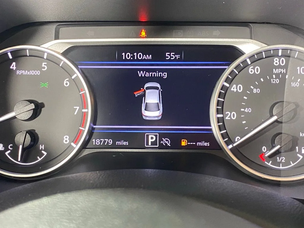 Used 2025 Gray Nissan SR image 20