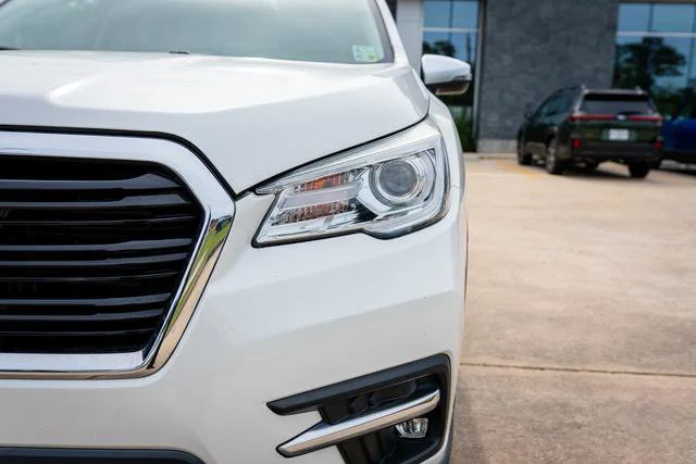 Used 2020 Crystal White Pearl Subaru Touring image 3