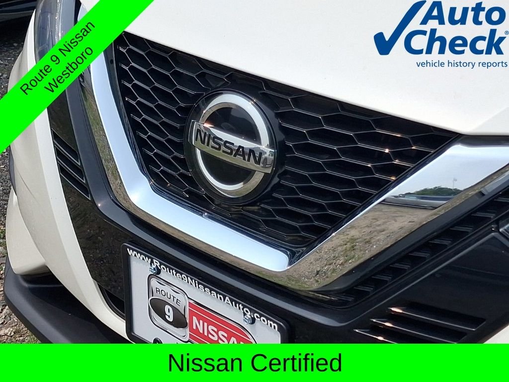 Used 2020 White Nissan SV image 4