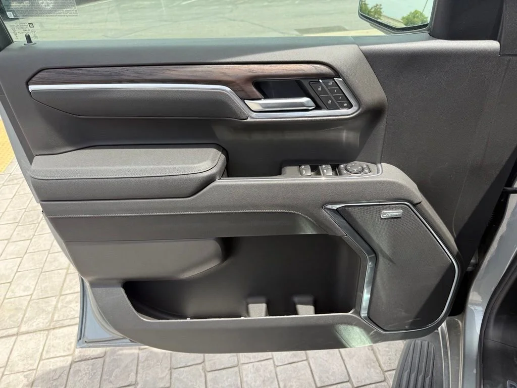 New 2026 Sterling Metallic GMC SLT image 30