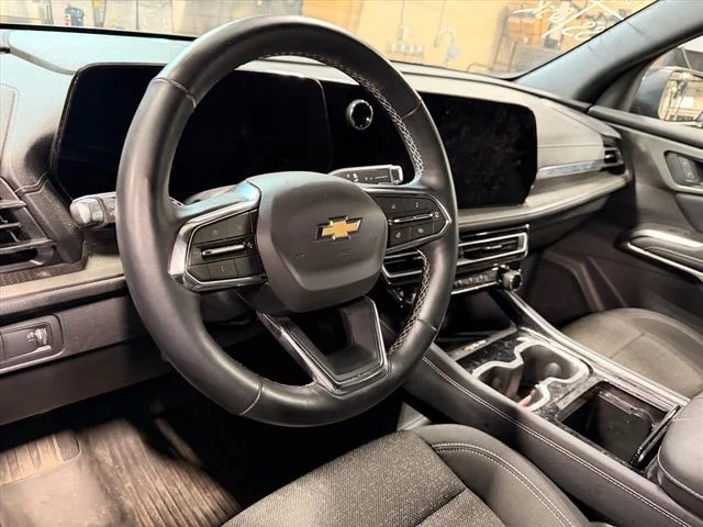 Used 2024 Blue Chevrolet LT image 17
