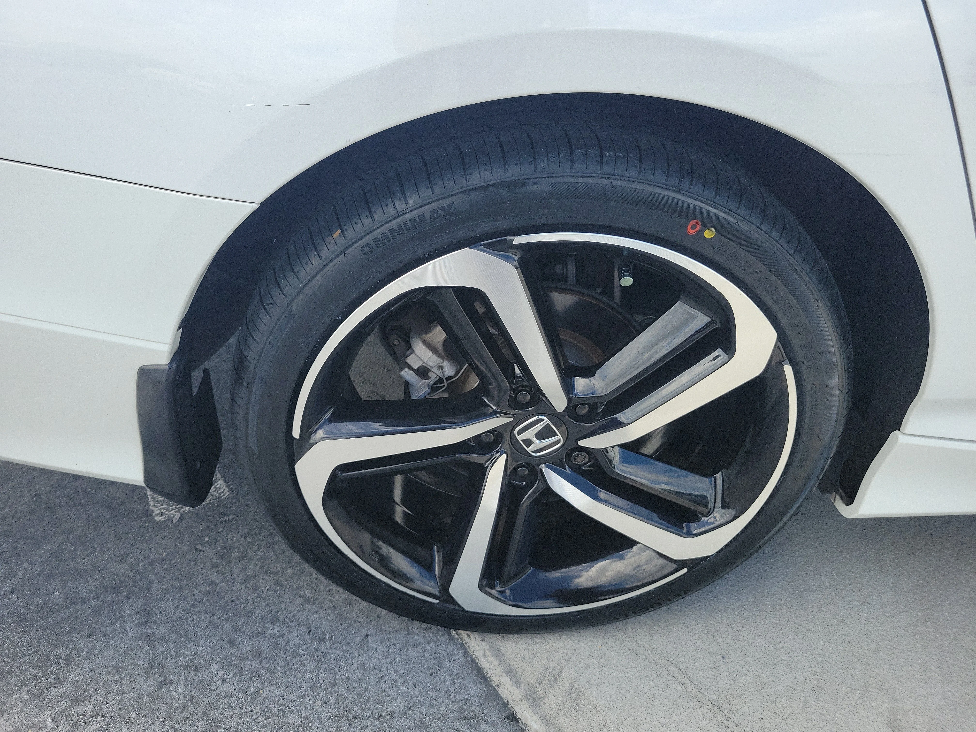 Used 2022 White Honda Sport Special Edition image 7