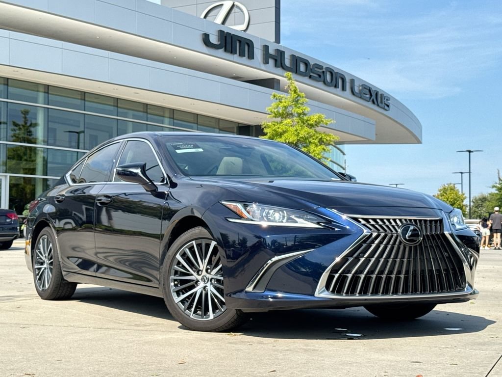 Used 2025  Lexus 350 image 1