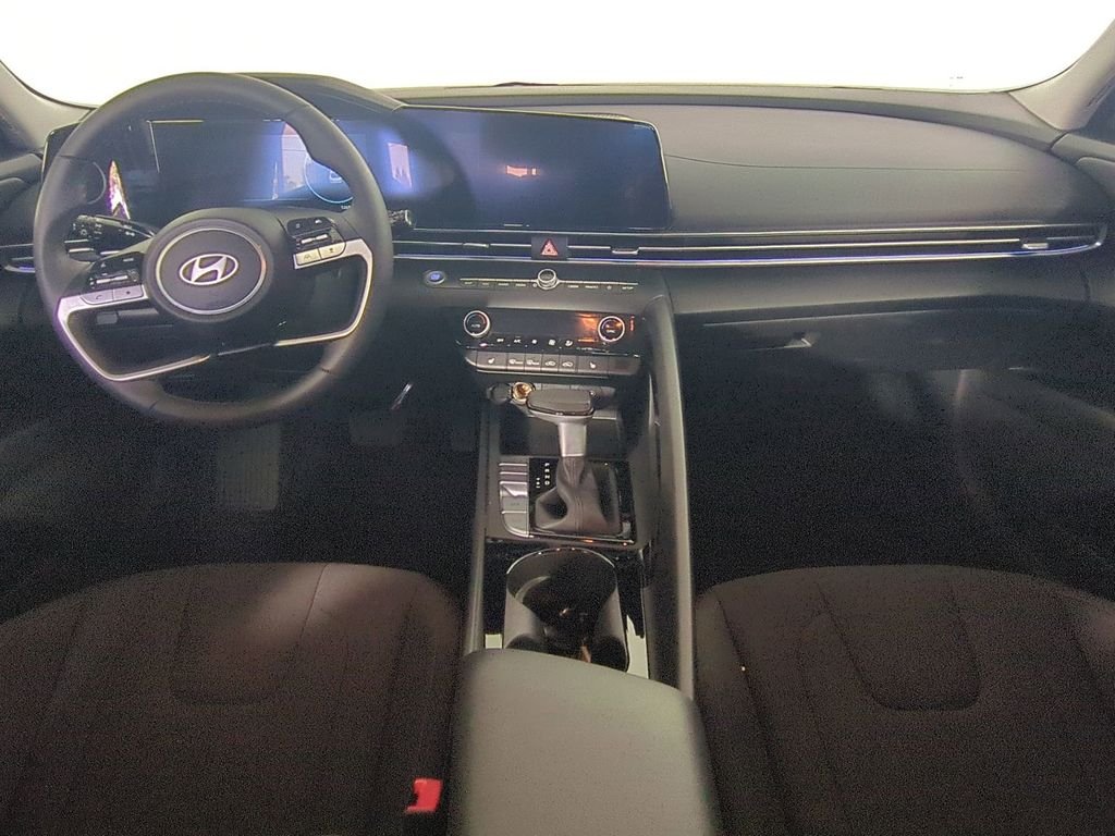 2024 Hyundai Elantra SEL - Photo 16