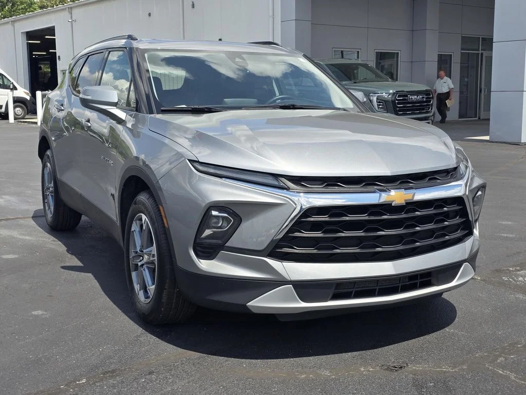2023 Chevrolet Blazer 2.0T 3LT FWD's photo