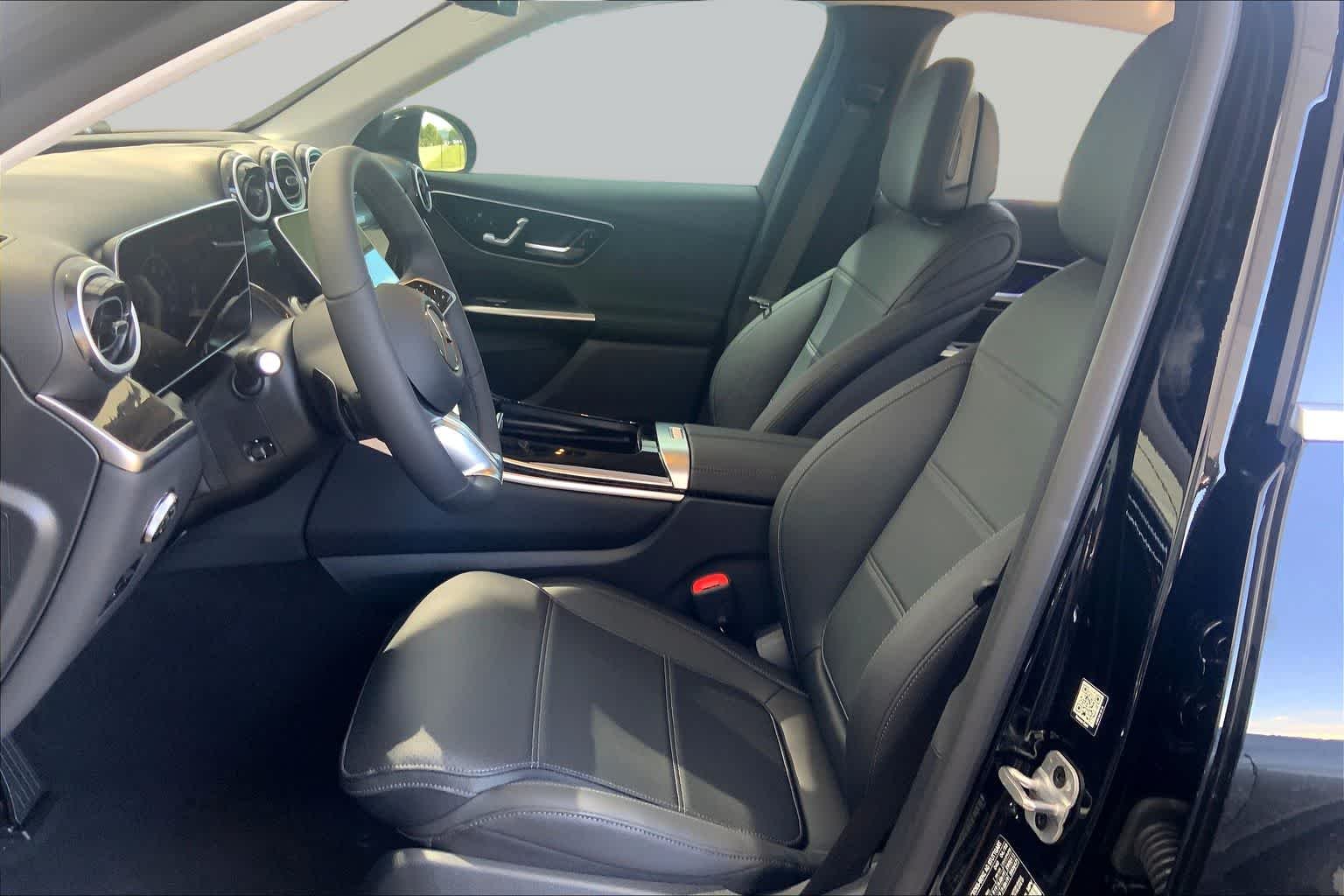 2025 Mercedes-Benz GLC Base - Photo 17