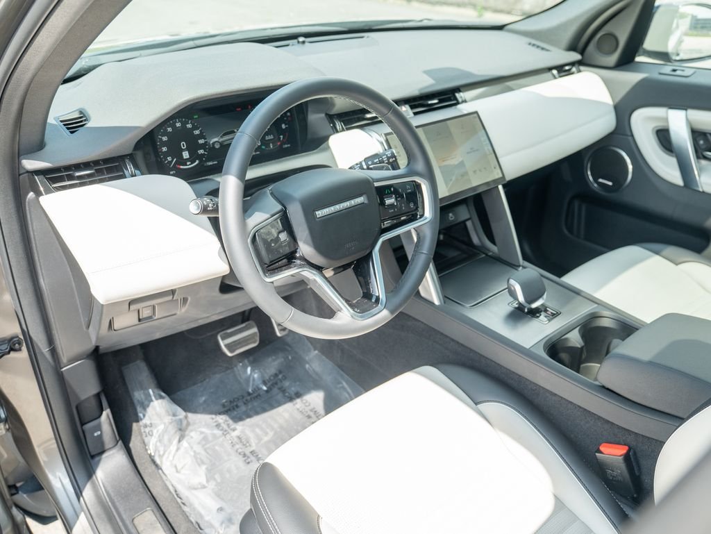 Used 2025 Silver Land Rover SE image 12