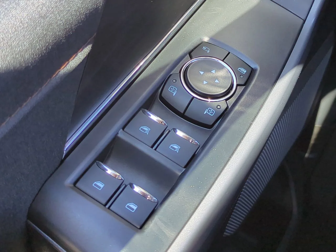 2025 Ford F-150 Lariat - Photo 27