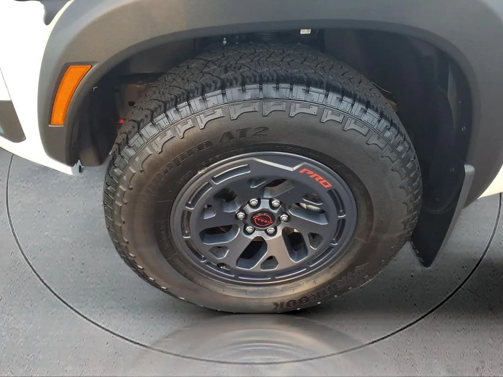 2025 Nissan Frontier PRO-4X - Photo 6