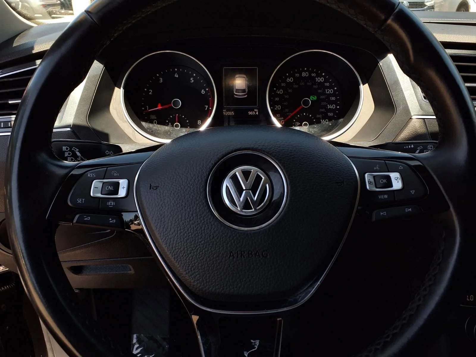 Used 2019 Black Volkswagen 2.0T SE image 12