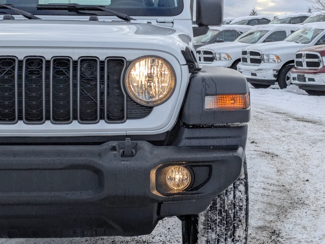 New 2026 White Jeep Sport - - 4x4 - 2.0L Turbo Engine - 12.3 Uconnect 5 Display - Black Freedom Hardtop & More! image 10