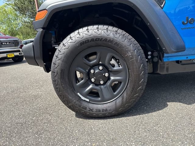 New 2026 Hydro Blue Pearl-Coat Exterior Paint Jeep Sport image 28