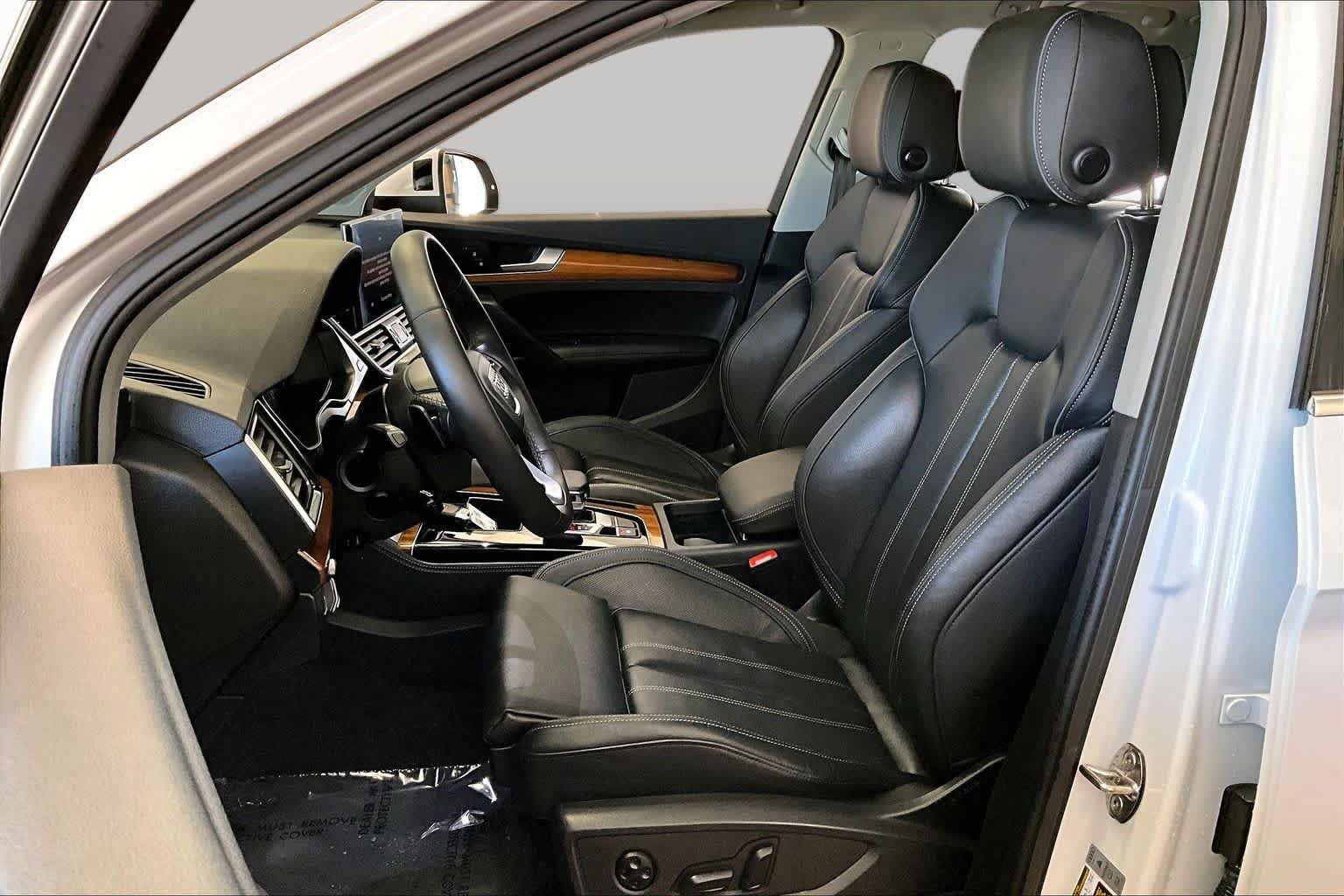 Used 2023 Mythos Black Metallic Audi S line Prestige image 8