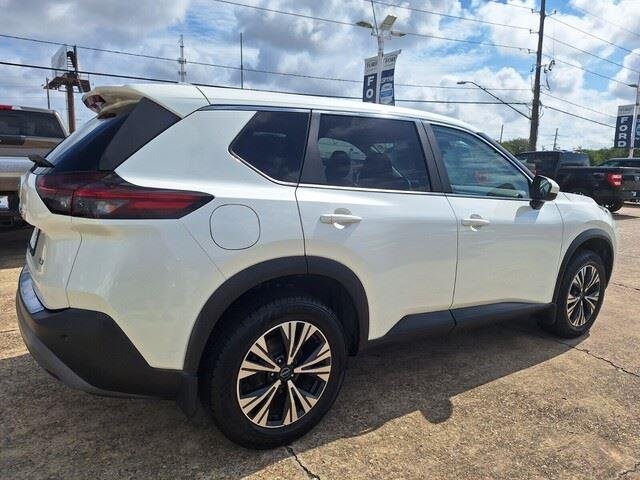 Used 2023 Pearl White Tricoat Nissan SV image 4