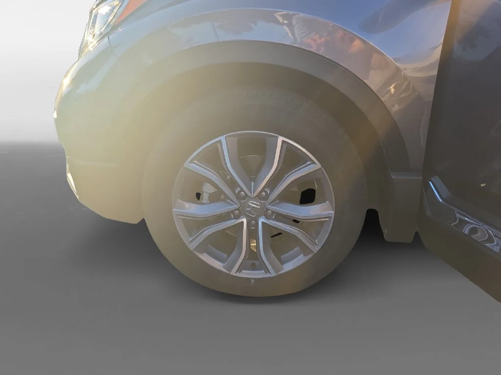 Certified Used 2022 Gray Honda Touring image 14