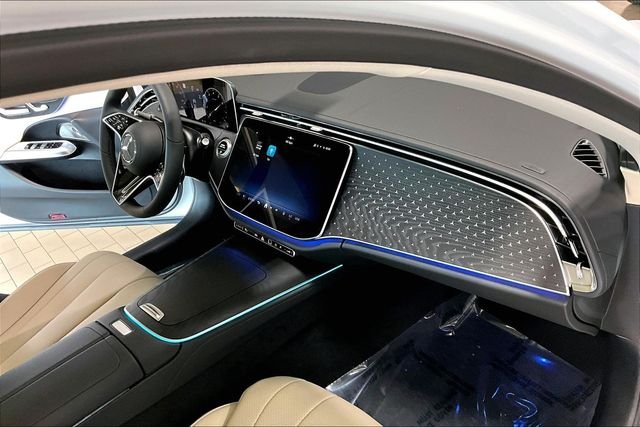 New 2026 MANUFAKTUR Moonlight White Metallic Mercedes-Benz E 450 image 21