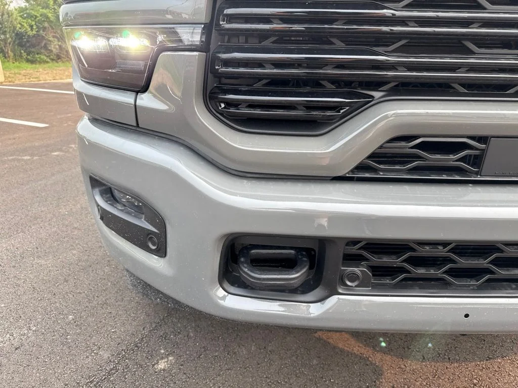 New 2026 Ceramic Gray Clear-Coat Exterior Paint RAM LARAMIE image 9