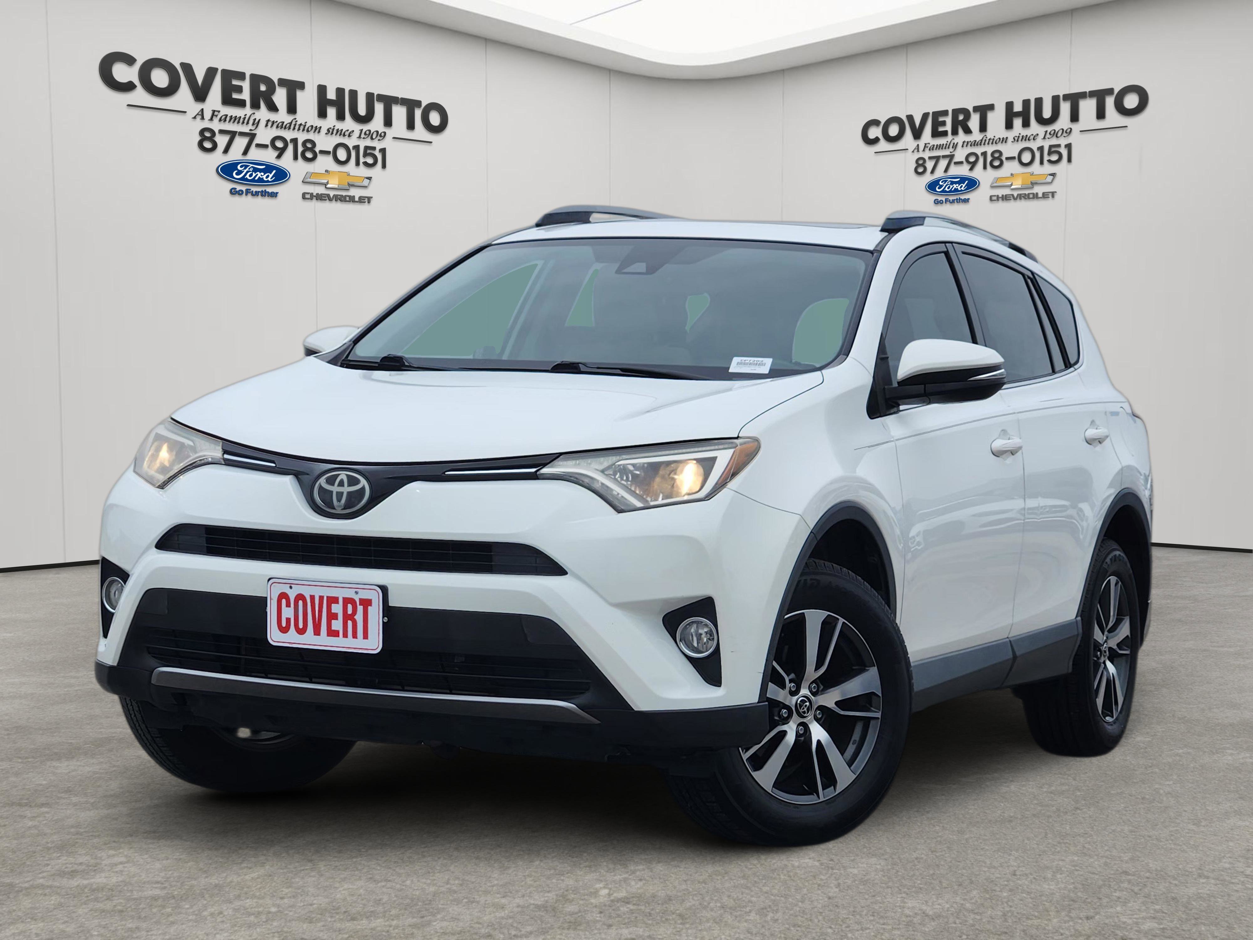 2017 Toyota RAV4 XLE's photo