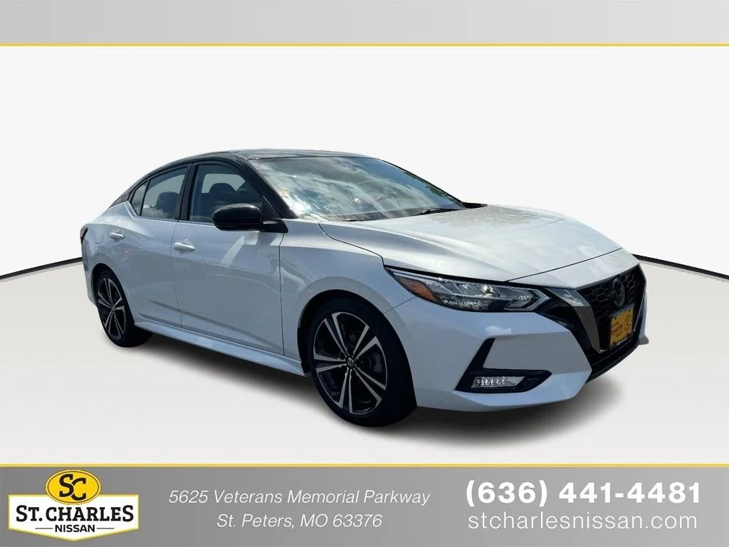 2023 Nissan Sentra SR CVT's photo