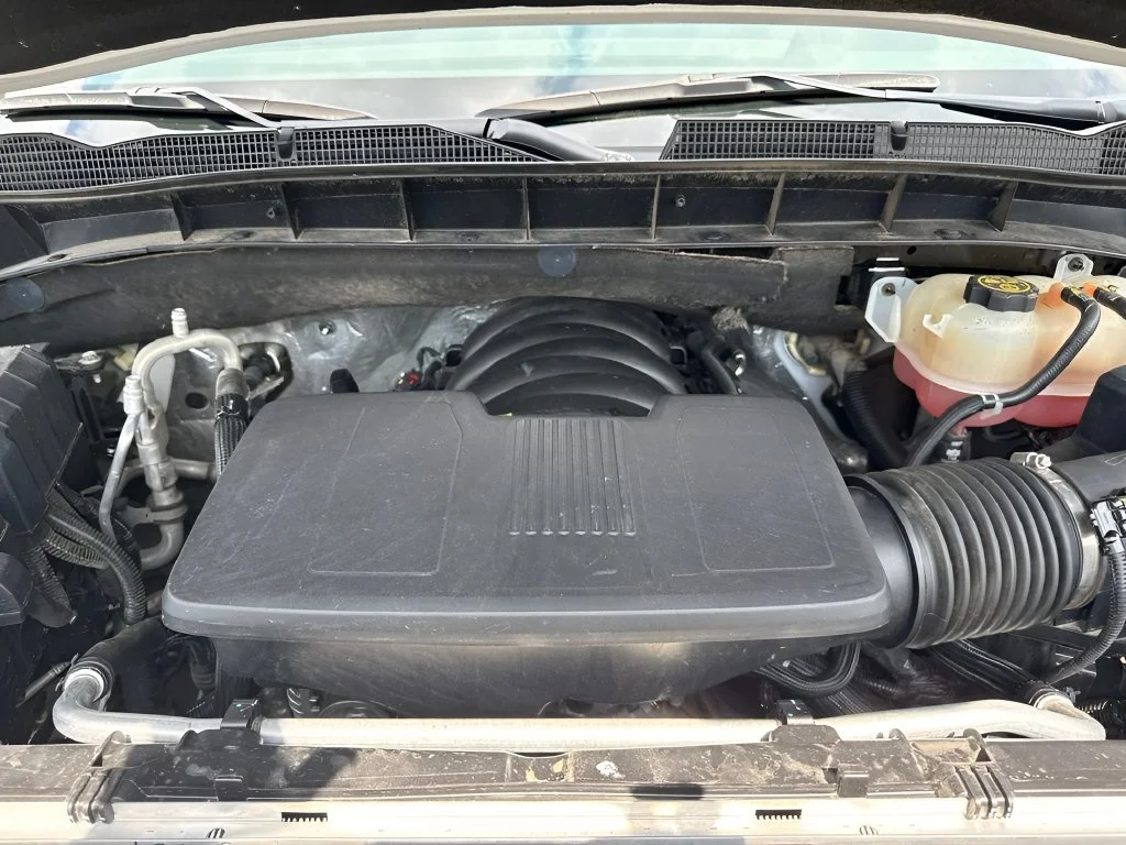 Used 2022 Summit White GMC AT4 image 34