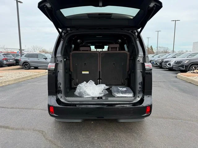 New 2025 Black Volkswagen PRO S RWD 1-Auto image 7