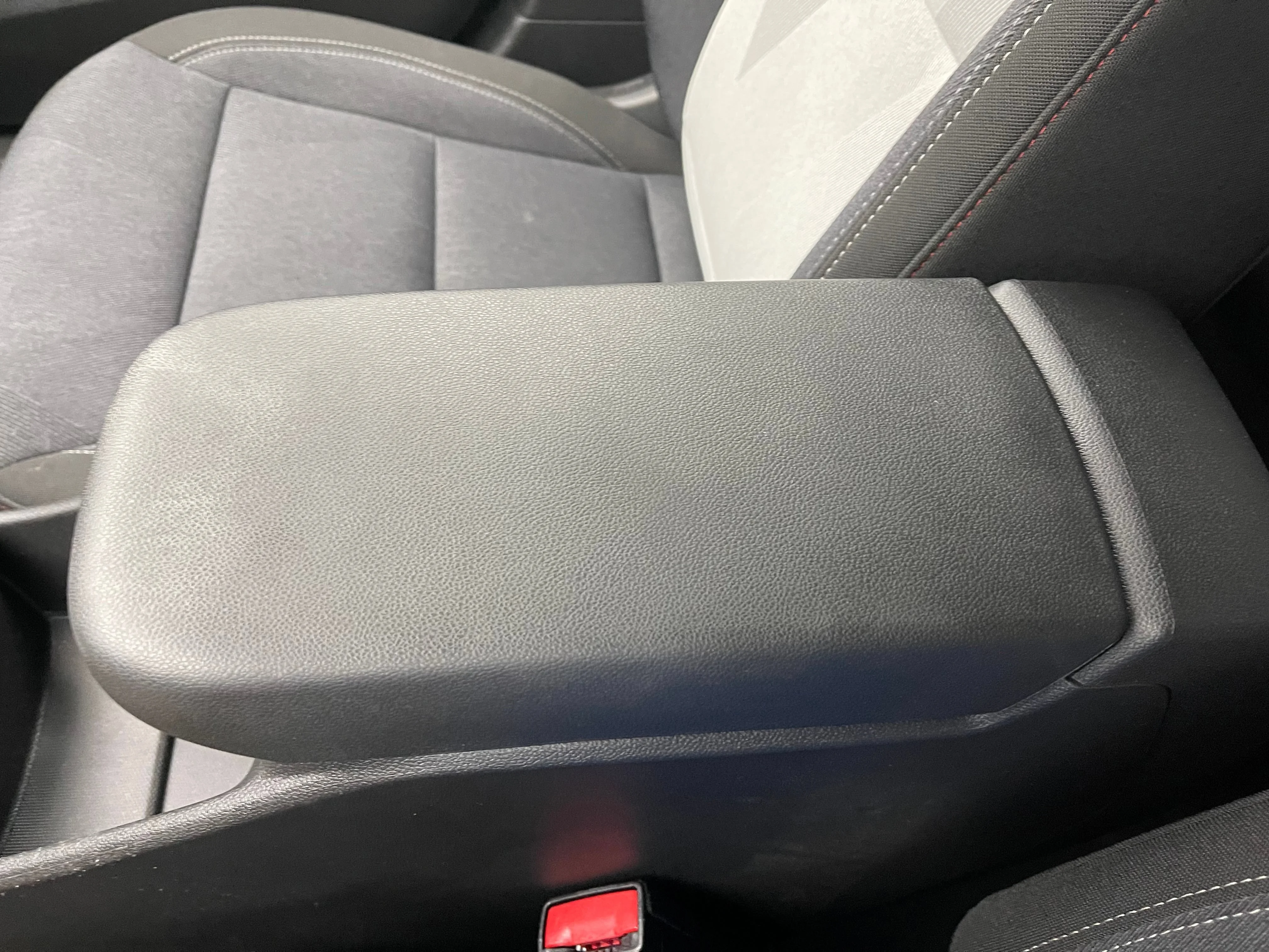 Used 2024 Summit White Chevrolet 1RS image 27
