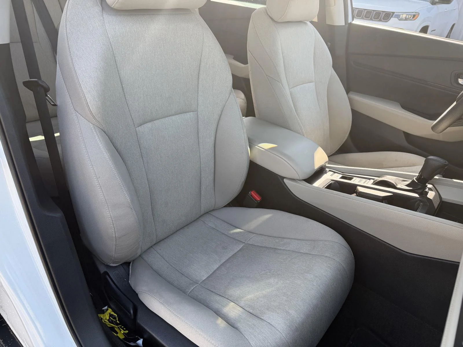 Used 2024 Platinum White Pearl Honda EX image 21