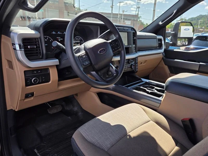 Used 2024 Brown Ford XLT image 10