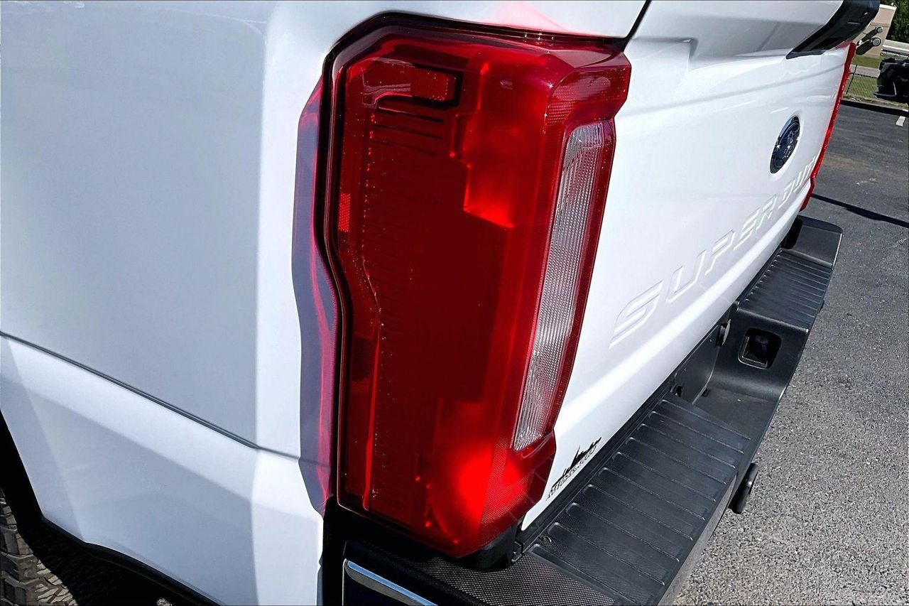 2024 Ford F-350 Super Duty XL - Photo 24