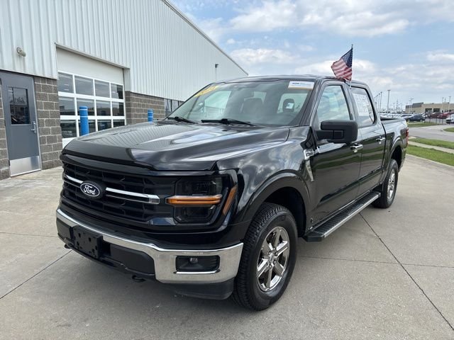 Used 2024 Black Ford XLT image 3