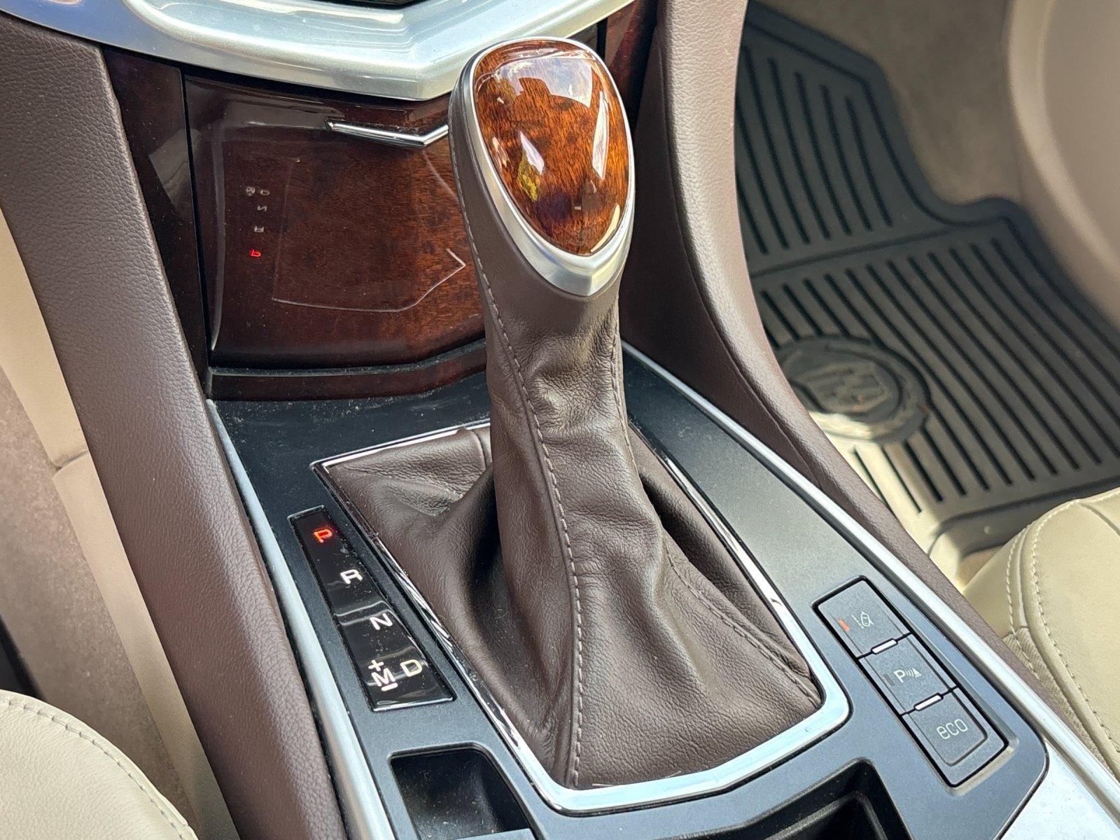 Used 2013 Platinum Ice Tricoat Cadillac Performance Collection image 27