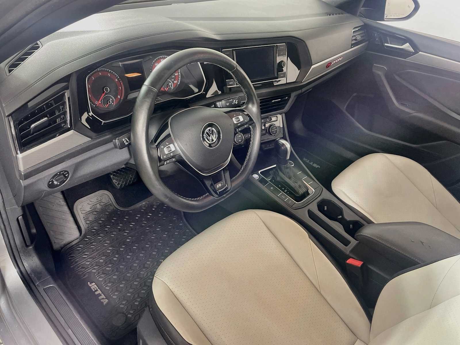 Used 2020 Pyrite Silver Metallic Volkswagen R-Line image 7