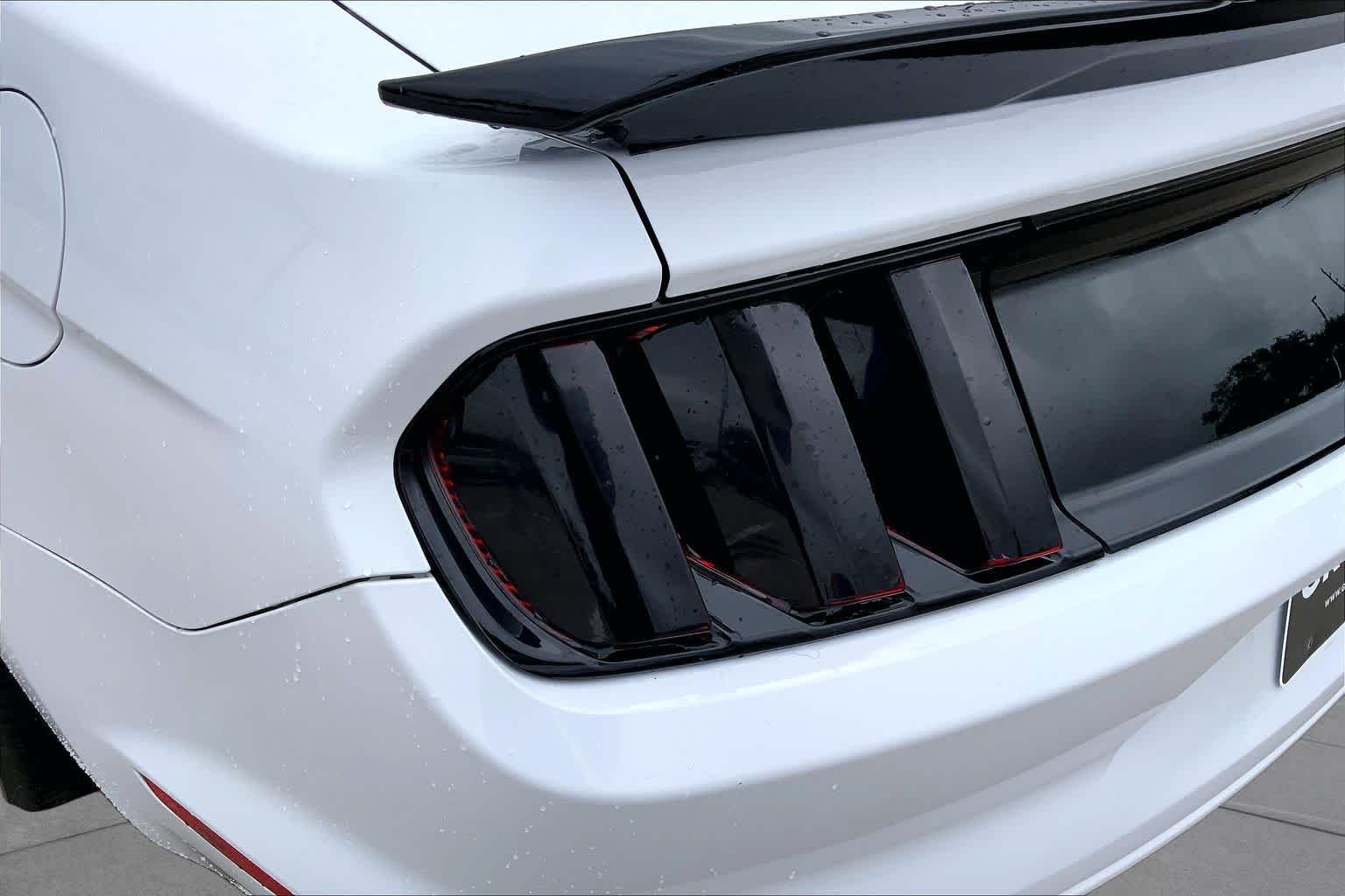 Used 2015 Oxford White Ford EcoBoost image 23