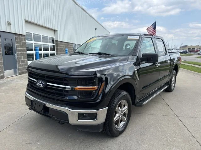 Certified Used 2024 Agate Black Metallic Ford XLT image 3