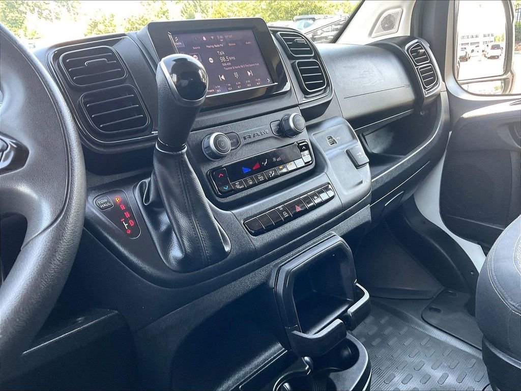 Used 2025 White Ram Base image 20