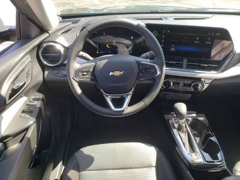 2026 Chevrolet Trax LT - Photo 9