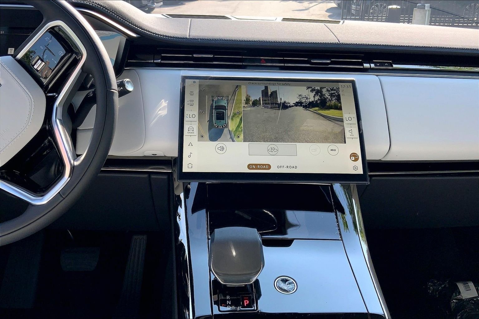 New 2026 Santorini Black Land Rover SE image 6