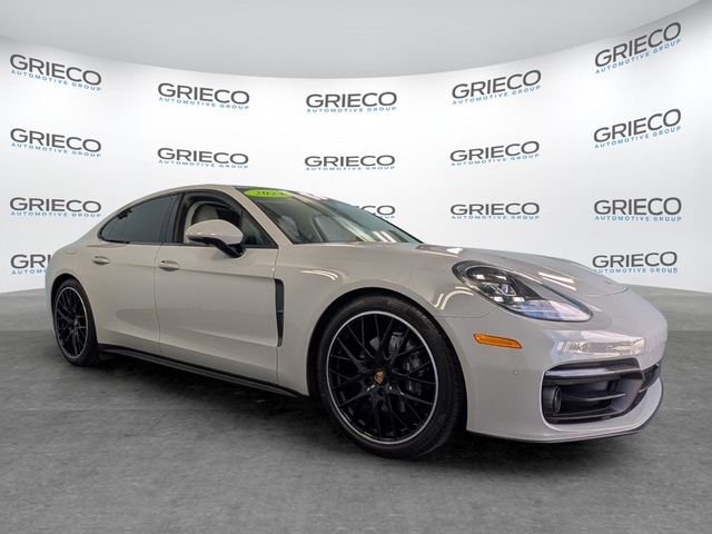 2023 Porsche Panamera Platinum Edition's photo