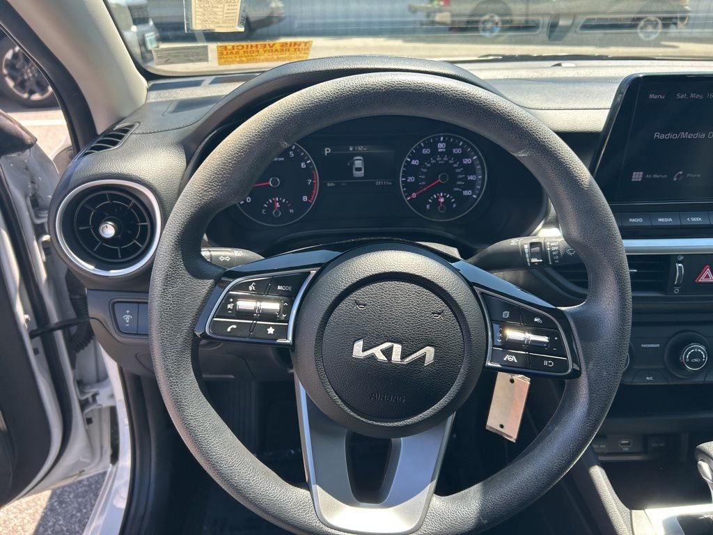 Used 2023 White Kia LXS image 13