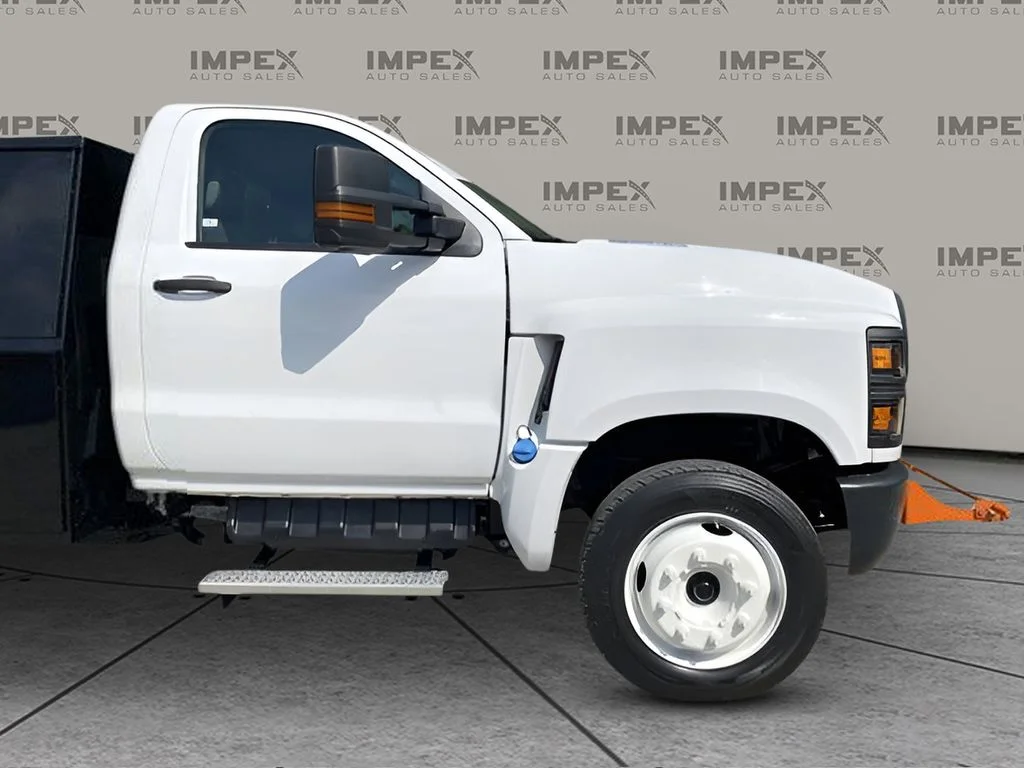 Used 2022 White Chevrolet Work Truck image 62
