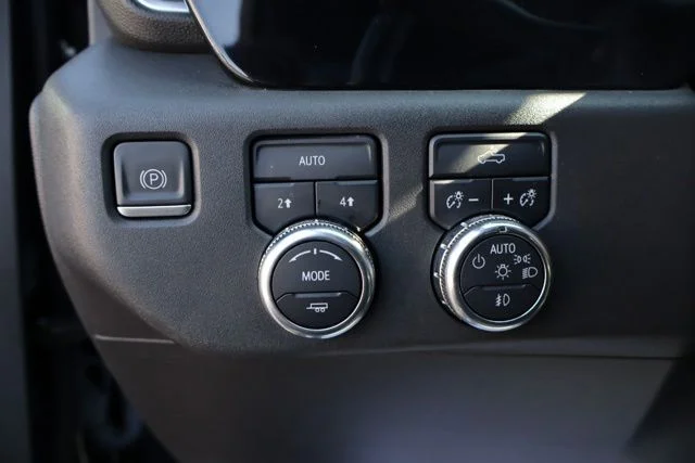 Used 2022 Black GMC Elevation image 16