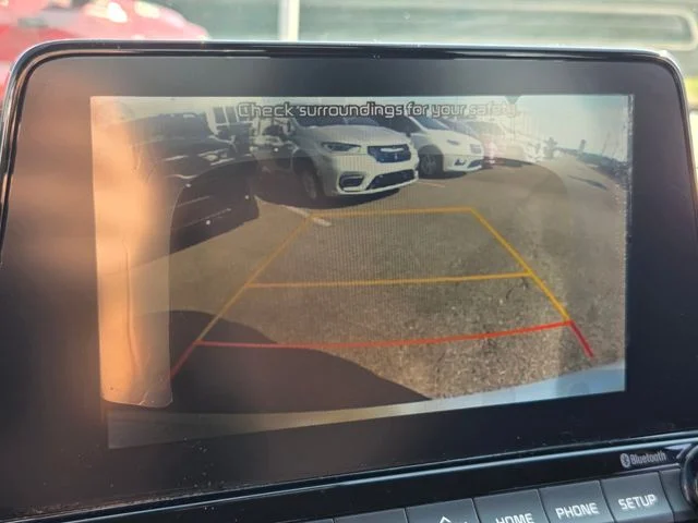 Used 2020 White Kia LXS image 21