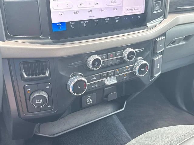 Used 2025 Silver Ford XLT image 32