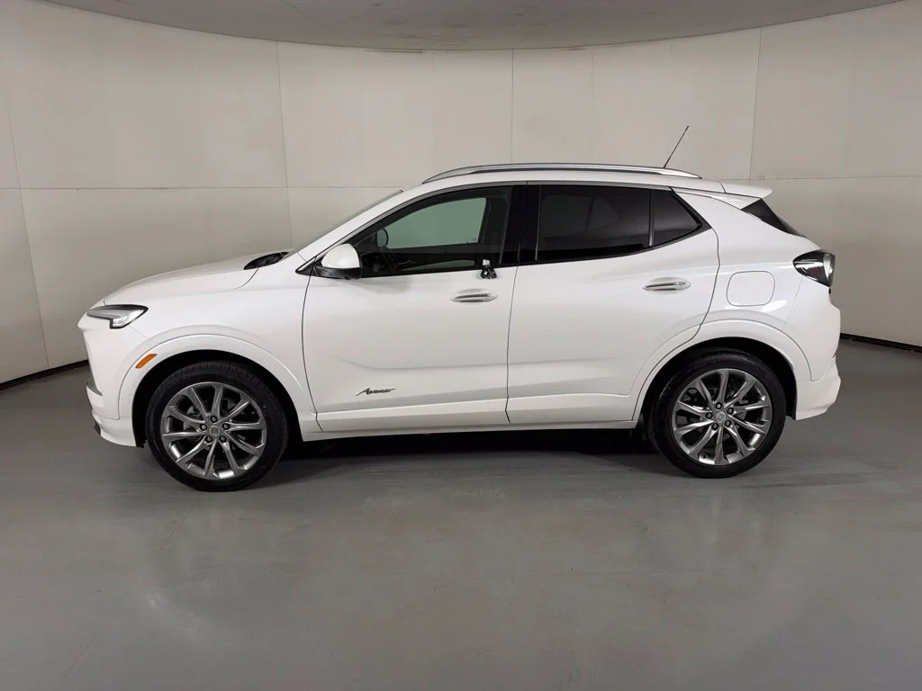 Used 2024 White Buick Avenir image 5
