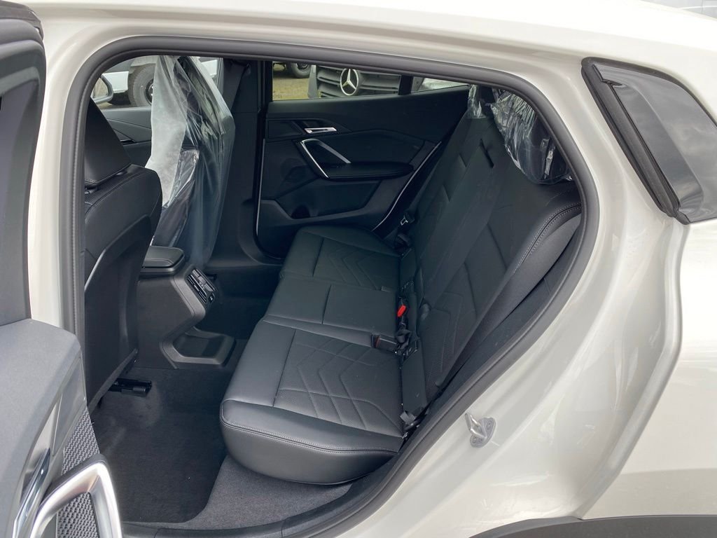 New 2026 Alpine White BMW xDrive28i image 7