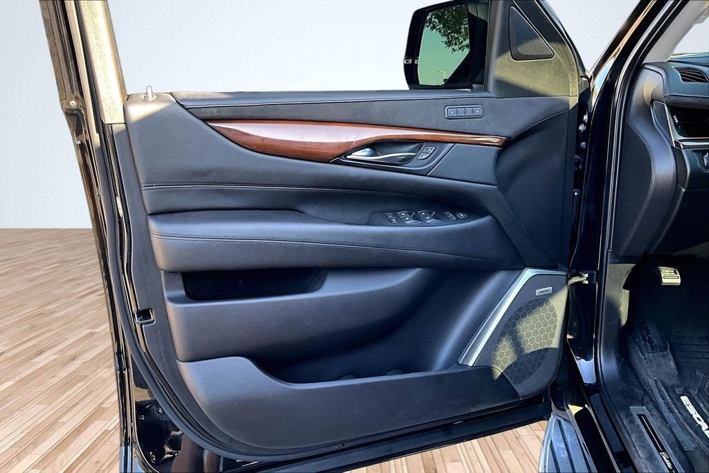 Used 2020 Black Cadillac Luxury image 15