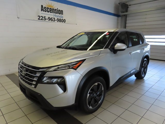 Used 2024 Brilliant Silver Metallic Nissan SV image 2